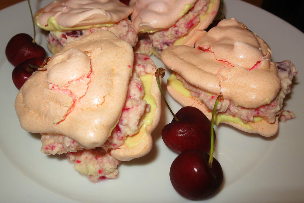 Gâteau meringué à la cerise