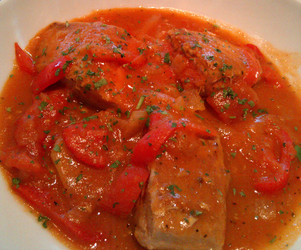 Basquaise-style tuna