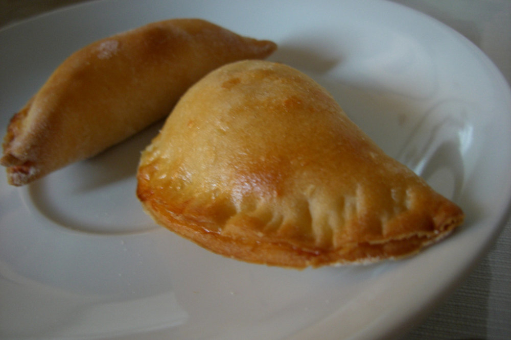 Comté cheese and walnut pie