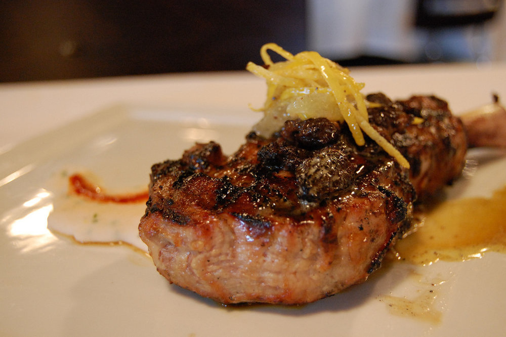 Cadera de ternera con colmenillas y salsa creme