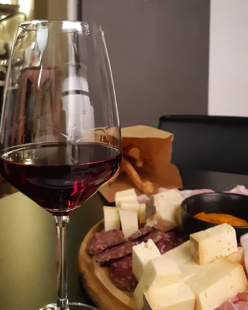 Vin de Corse Figari rouge